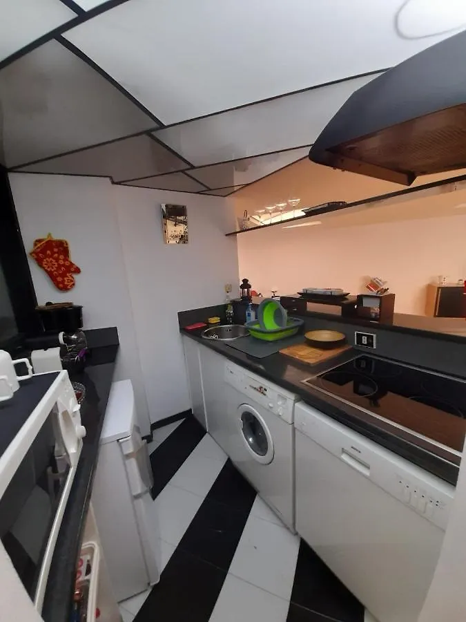 Corte Lambruschini Central Apartment With Free Covered Parking Genova